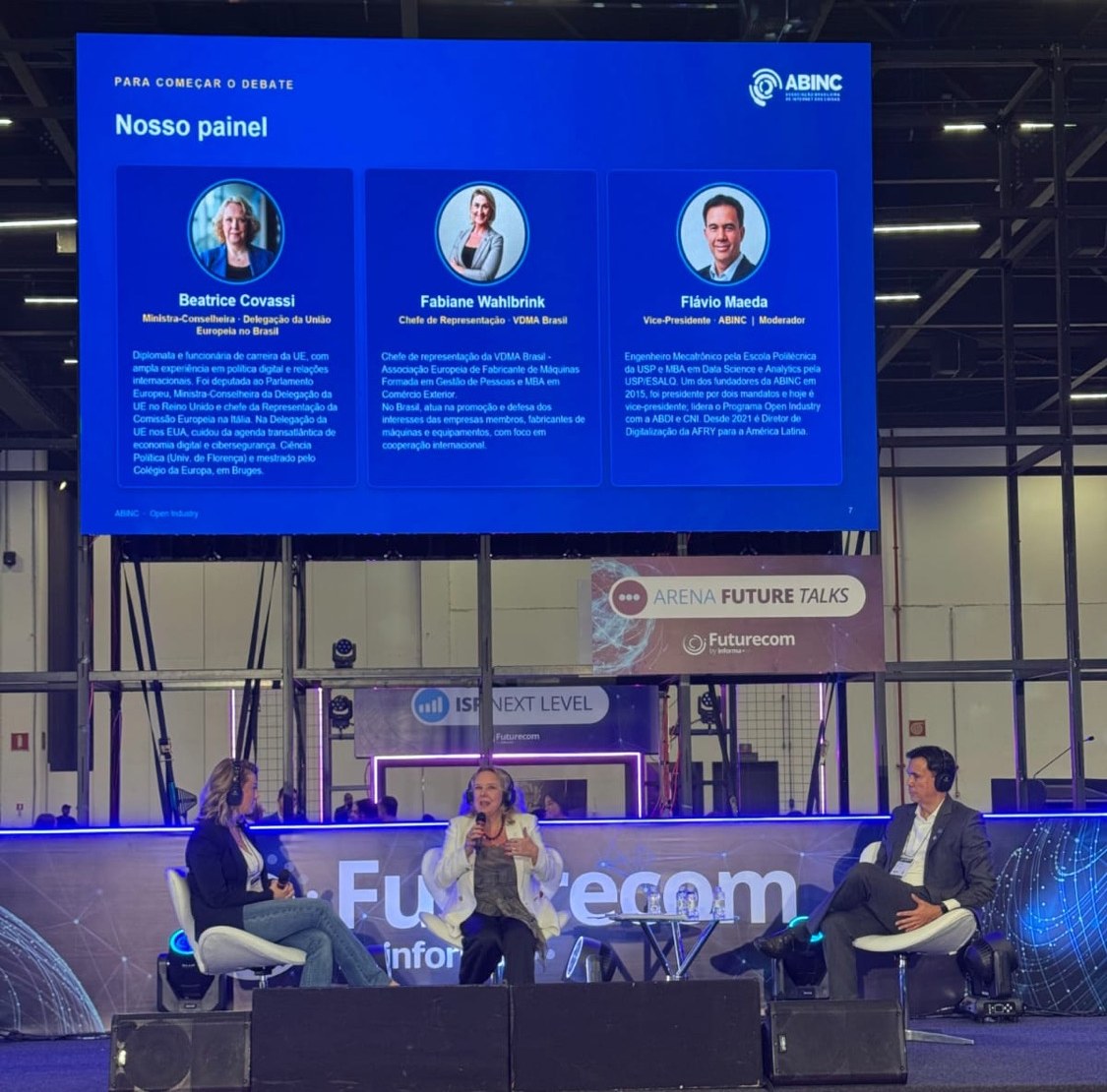 Painel Dados que Cruzam o Atlântico na Futurecom 2026
