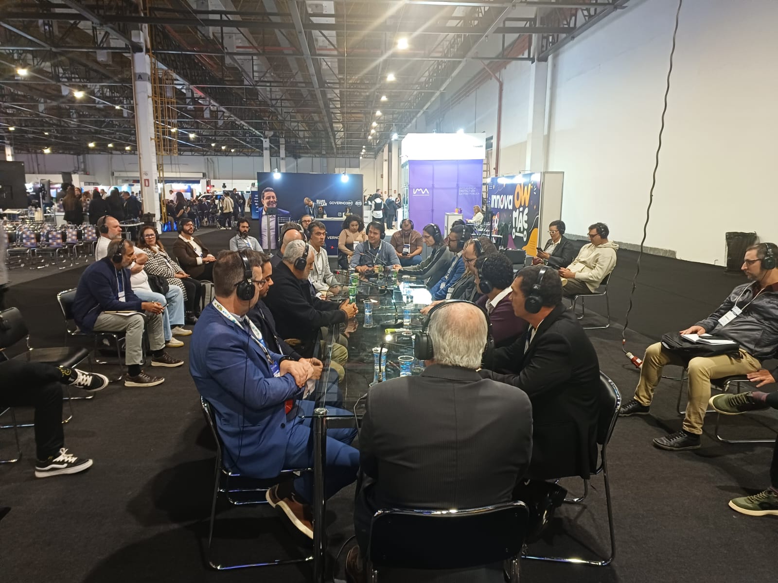 Debate da Mesa de Diretrizes 3 durante o Smart City Business America 2026